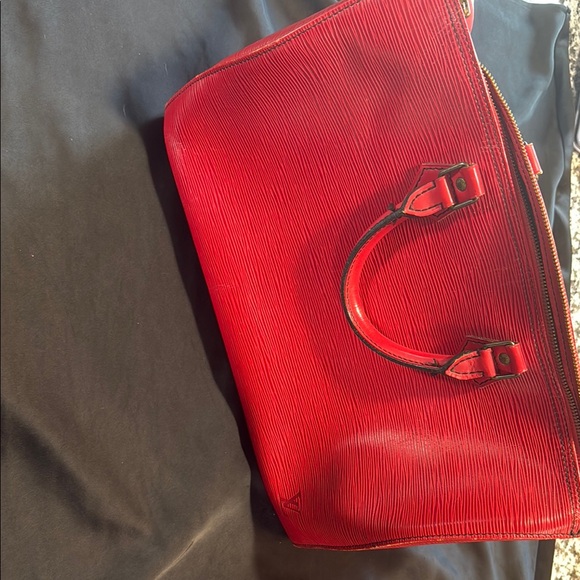 Louis Vuitton Handbags - AUTHENTIC Louis Vuitton Red Speedy 40